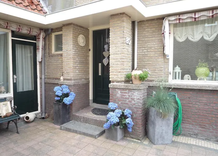 Frühstückspension Bed And No Breakfast Joy 3*