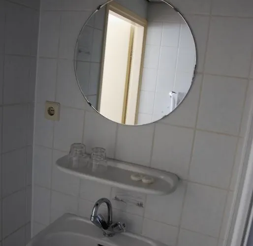 Bed & Breakfast Bed And No Breakfast Joy 3*