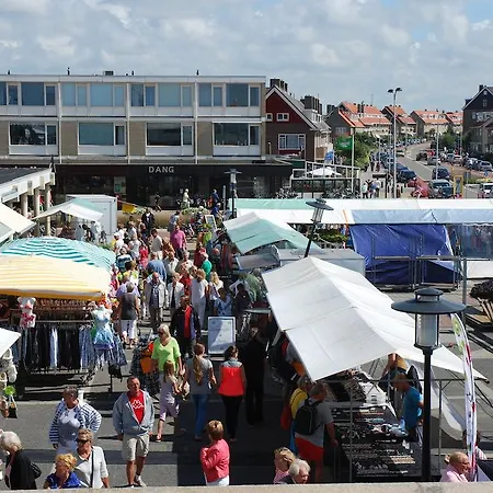 B&B Bed And No Breakfast Joy